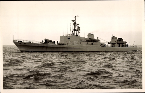 Photo Postcard U-Jagdboot P6115, Theseus, Bundesmarine