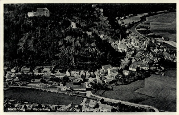 Ak Riedenburg im Altmühltal, Riedenberg, Fliegeraufnahme