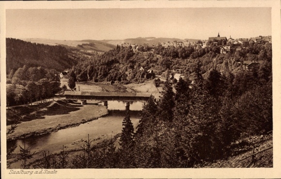 Postcard Saalburg in Thuringia, view of river, bridge, forest, city view