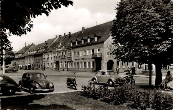 KP Tirschenreuth w Górnym Palatynacie w Bawarii, częściowy widok, samochody