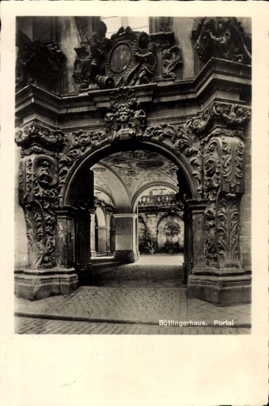 Photo Postcard Bamberg Upper Franconia, Böttingerhaus, view through an archway