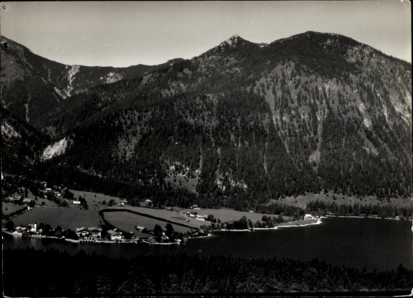 Postcard Walchensee Kochel am See, view of the Walchensee with mountains in the background