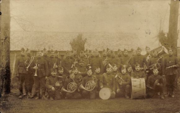 Foto Ak Französische Soldaten in Uniform, Kapelle