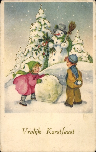 Ak Glückwunsch Weihnachten, Kinder bauen einen Schneemann, Stechpalmenzweige