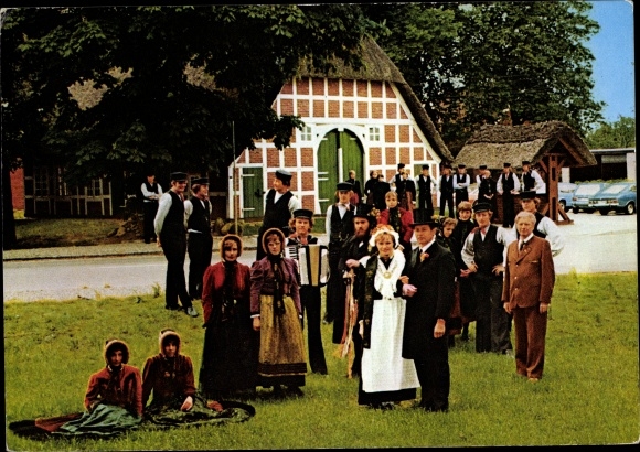 Postcard Lamstedt in Lower Saxony, folk dance and traditional costume group