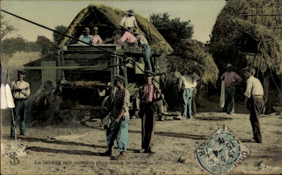 Postcard Dresden Coschütz, men harvesting hay with threshing machine.