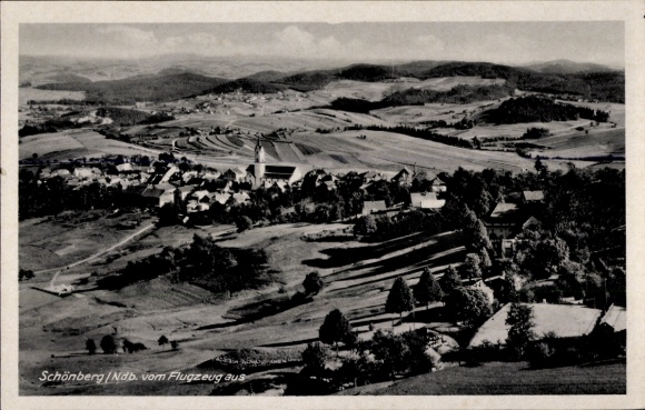 Ak Schönberg in Niederbayern, Fliegeraufnahme