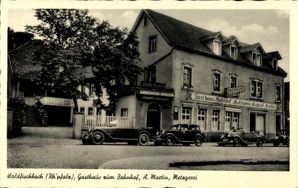 Ak Waldfischbach Burgalben in der Pfalz, Gasthaus zum Bahnhof, Metzgerei A. Martin