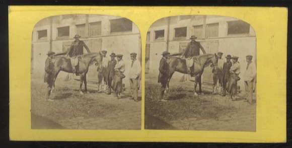 Stereo photo, blacksmith, worker, rider, horse in front of a stable building, around 1900