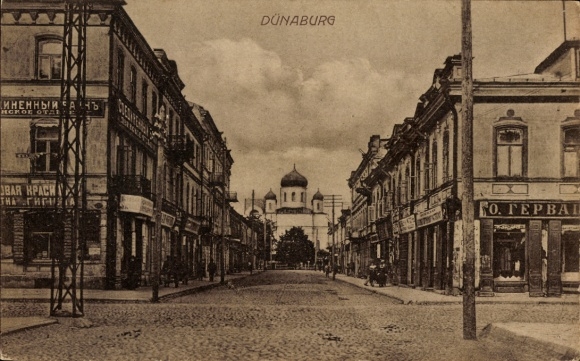 KP Daugavpils Dünaburg Łotwa, scena uliczna, katedra