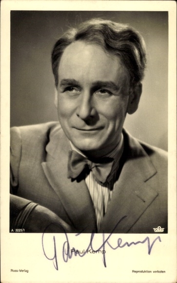 Ak Schauspieler Paul Kemp, Portrait im Anzug mit Fliege, Ross Verlag A 3225 1, Autogramm