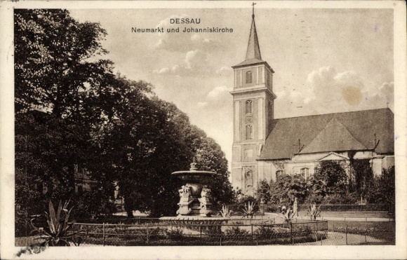 Postcard Dessau in Saxony-Anhalt, Neumarkt and St. John's Church