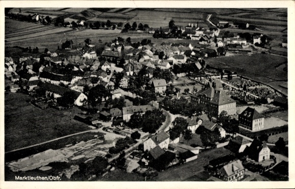Postcard Marktleuthen in the Fichtelgebirge, panorama of the town, aerial photo