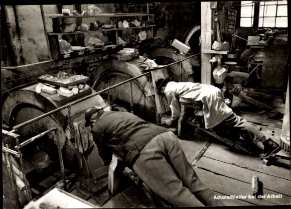 Postcard Idar-Oberstein, agate cutters at work