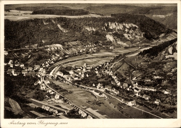 Ak Aistaig Oberndorf am Neckar Schwarzwald, Luftbild von  aus der Vogelperspektive, malerische La