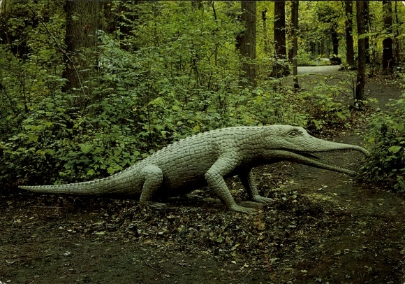 Ak Kleinwelka Bautzen in Lausitz, Dinosauruspark, Rutiodon