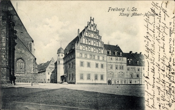 Ak Freiberg in Sachsen, König Albert-Museum, alte Architektur, Stadtansicht