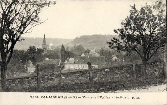 Ak Palaiseau Essonne, Vue sur l'Église et le Fort