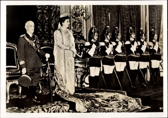 Zdjęcie Hoffmann, król Wiktor Emanuel III. Włoch i Albanii, Elena, Żołnierze Gwardii, kwiecień 1939 r