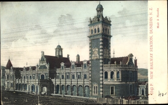 Postcard Dunedin New Zealand, New Railway Station