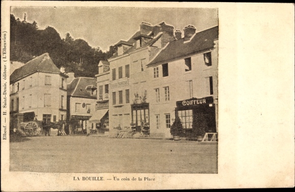 Postcard La Bouille Seine Maritime, A corner of the Square