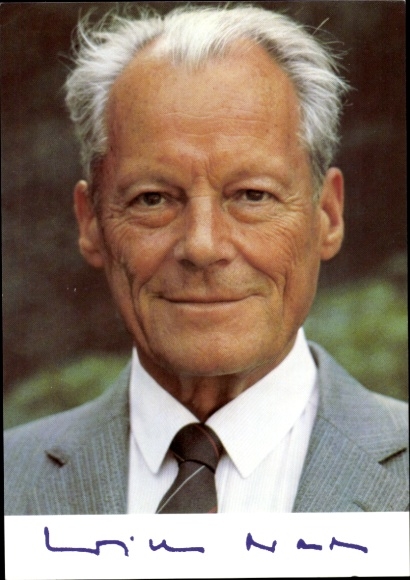 Postcard Willy Brandt, fourth Chancellor of the Federal Republic of Germany from 1969 to 1974, portrait, autograph