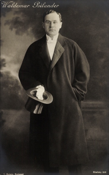 Postcard Actor Waldemar Psilander, portrait with Top Hat