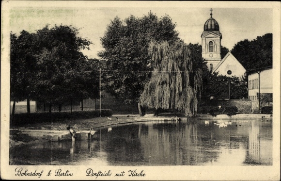 PC Berlin Treptow Bohnsdorf, village pond with church