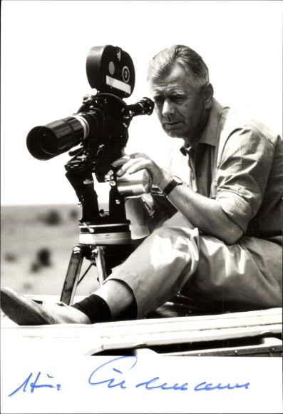 Postcard film cameraman Heinz Sielmann, autograph