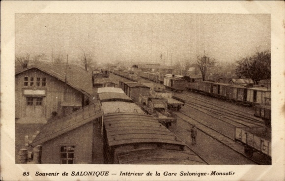 CPA Salonique Thessalonique Grèce, Interior de la Gare Salonique-Monastir