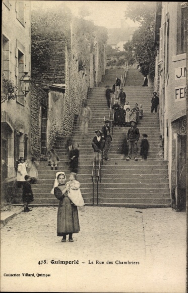Postcard Quimperlé Finistère, staircase street, people, buildings, children, female person with child