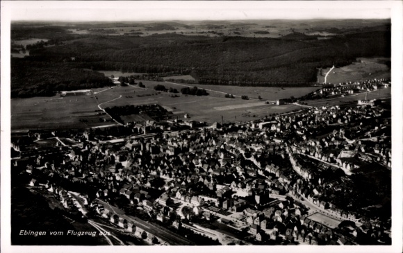 Ak Ebingen Albstadt in Württemberg, Luftaufnahme von  Stadtansicht, ländliche Umgebung