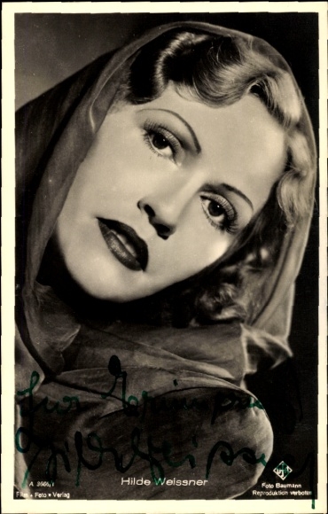 Postcard actress Hilde Weissner, portrait, scarf, autograph
