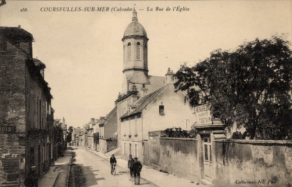 CPA Courseulles-sur-Mer Calvados, Rue de l'Eglise