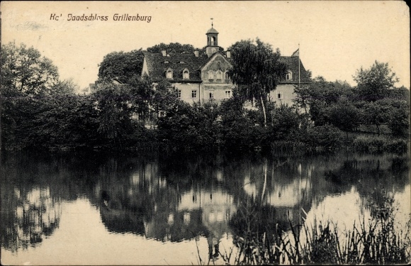 PC Grillenburg Tharandt in the Ore Mountains, castle pond with Kgl. hunting lodge
