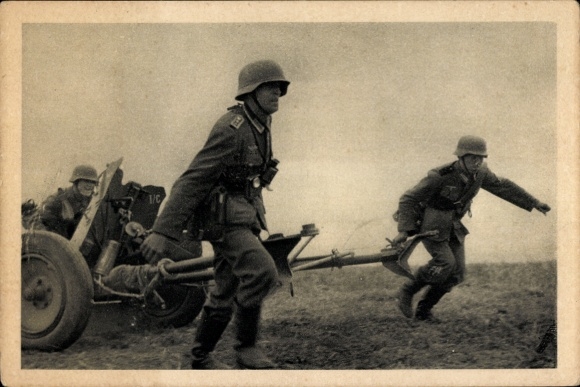 Postcard battle in the East, spring battle for Kharkov 1942, anti-tank gun is pulled forward