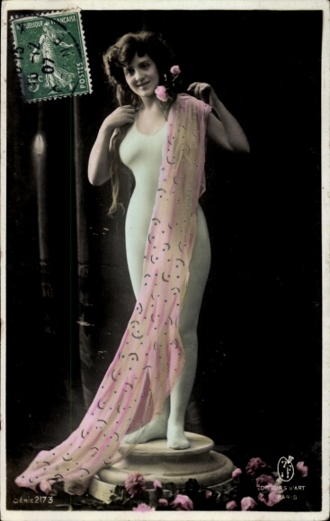 Postcard Variety Artist, portrait
