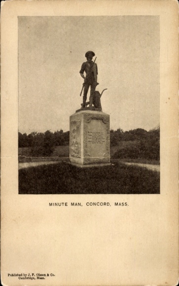 Ak Concord Massachusetts USA, Minute Man Memorial, Standbeeld, Green Field