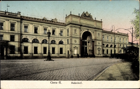 Postcard Gera in Thuringia, train station from the street side, portal