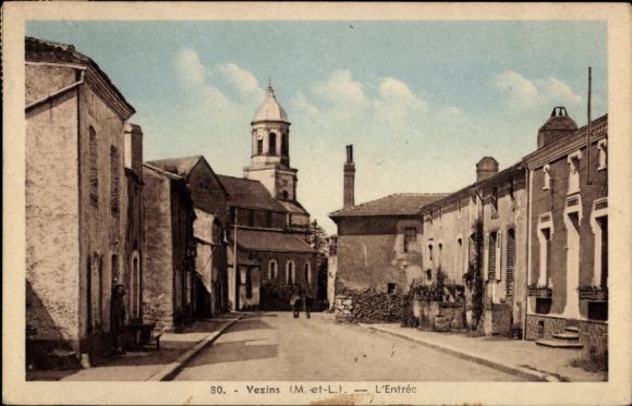 Postcard Vezins Maine et Loire, town entrance