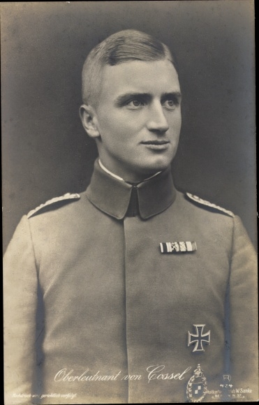 Postcard fighter pilot Oberleutnant von Cossel, portrait, Iron Cross 1st class