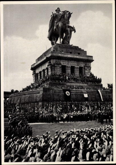 Collective picture Germany awakens No. 176 The German Labor Front at Deutsches Eck 1933