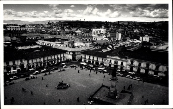 Photo Postcard Quito Ecuador, general view, square, monument
