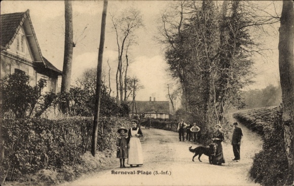 Postcard Berneval sur Mer Seine Maritime, partial view, path