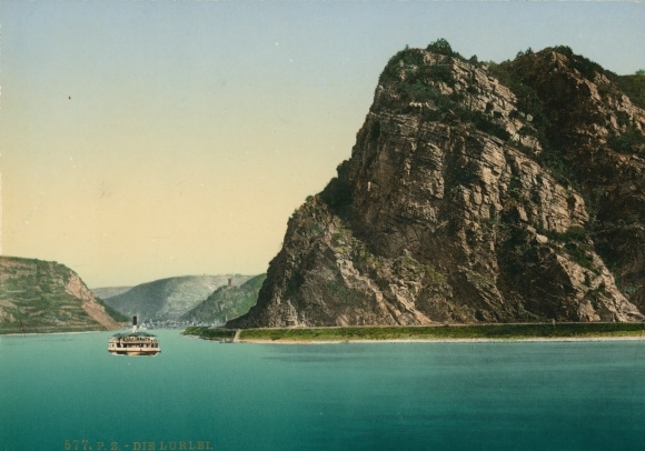 Photo St. Goarshausen in the Rhein Lahn district, Loreley