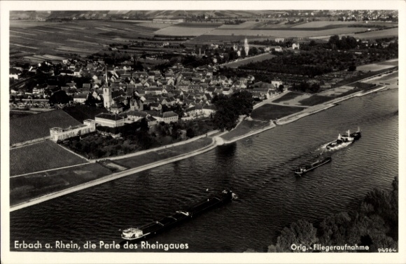 Ak Erbach im Rheingau Eltville am Rhein Hessen, Luftaufnahme von  Schiffe auf dem Rhein, Weinberg