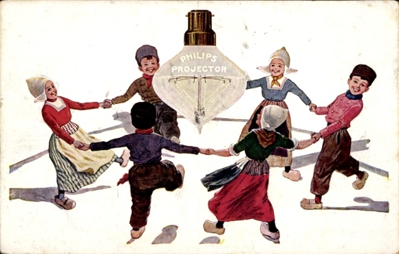 Künstler Ak Philips Projector, Kinder in Tracht tanzen um eine Glühbirne, Reklame, Holzschuhe