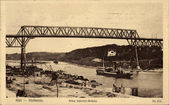 Postcard Kiel, Kaiser Wilhelm Canal, Prince Heinrich Bridge, Ship
