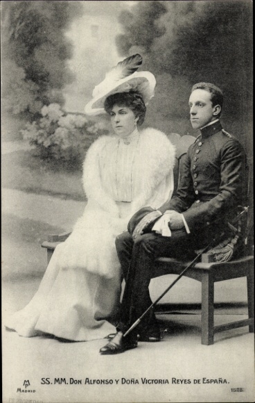Ak König Alfons XIII. von Spanien, Victoria Eugénie von Battenberg, Königin von Spanien, Portrait