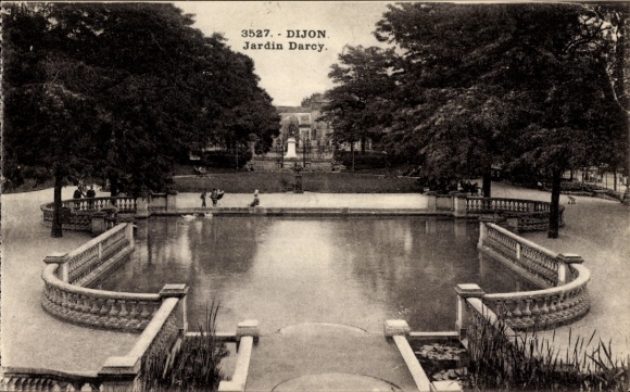 KP Dijon Côte d'Or, Jardin Darcy, park krajobrazowy, zbiornik wodny, drzewa, spacerowicze